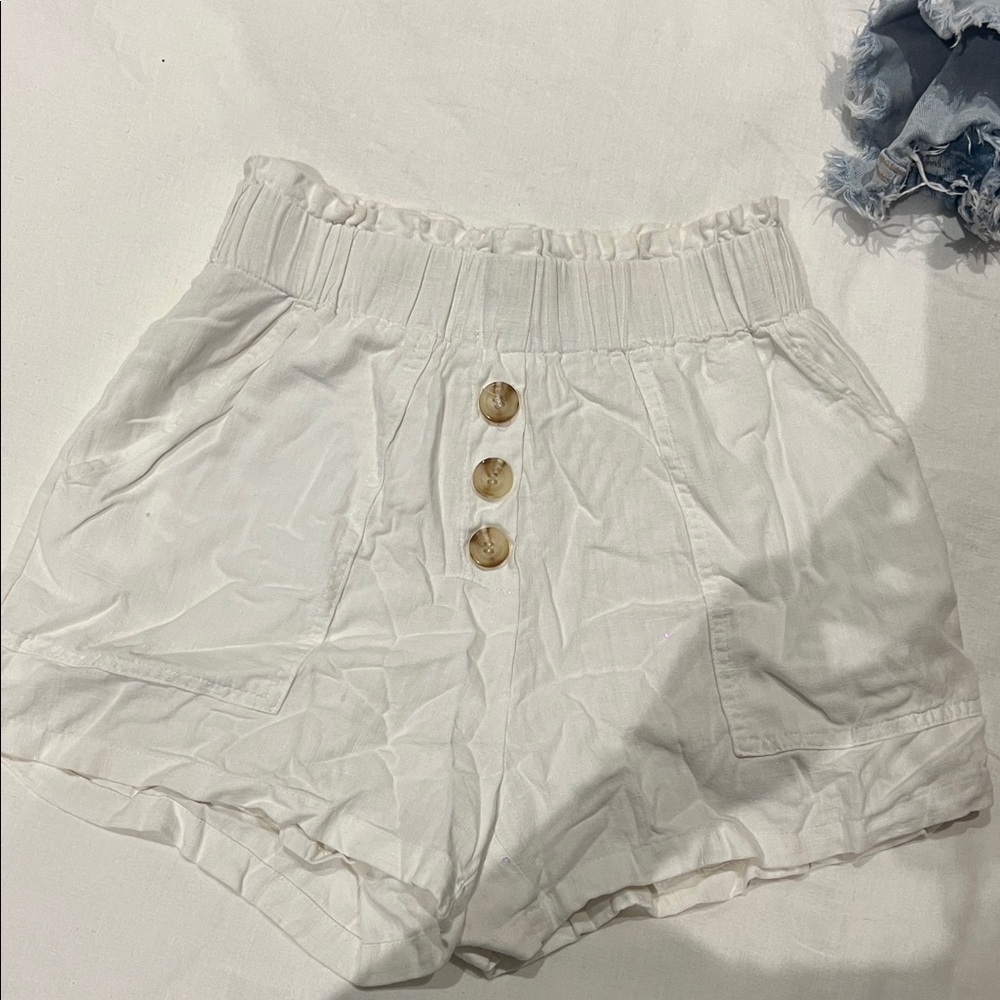 Elegant White High-Waisted Shorts with Button Detail